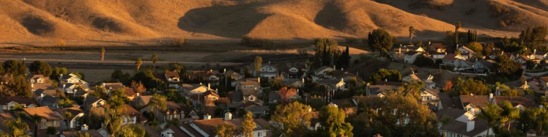 Sunset,View,Of,A,Suburban,Neighborhood,In,Diamond,Bar,,California,